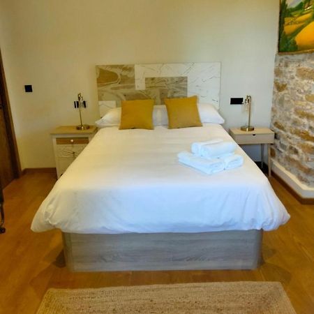 Casa Bagaro Bed and Breakfast Serantes  Eksteriør billede