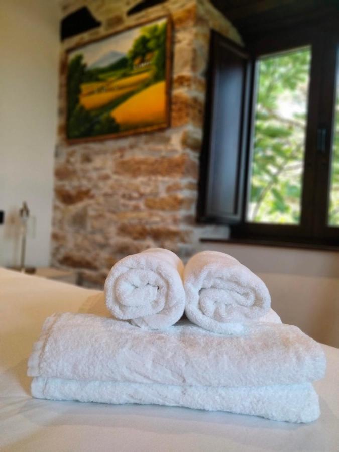 Casa Bagaro Bed and Breakfast Serantes  Eksteriør billede